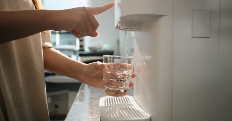 Conserto de Purificador de Água na Vila Velha | Assistência Perto de Mim agua sem controle de temperatura